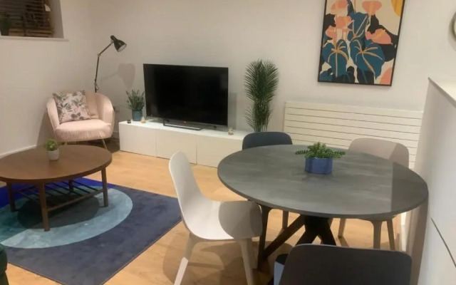 MAIDENHEAD Stylish and modern 2 bedroom apartment