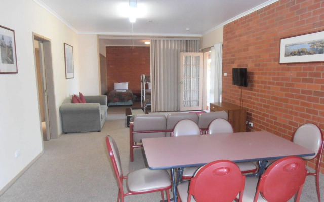 All Rivers Motor Inn