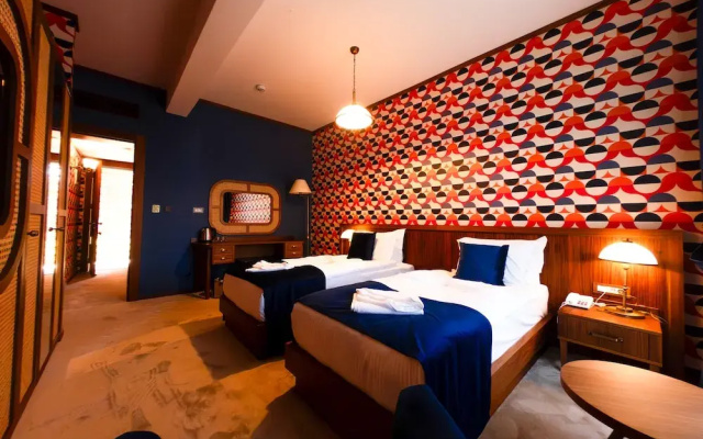 74 Hotel