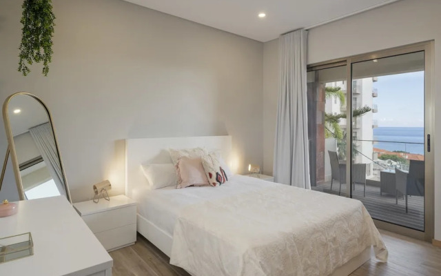 Family Vacation in the City, Casa das Raposinhas II,