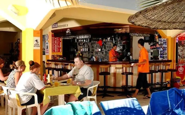 Club Alka Apart Hotel