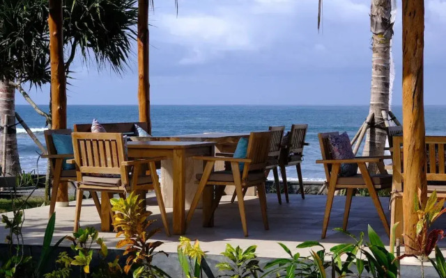 Wide Sands Beach Retreat