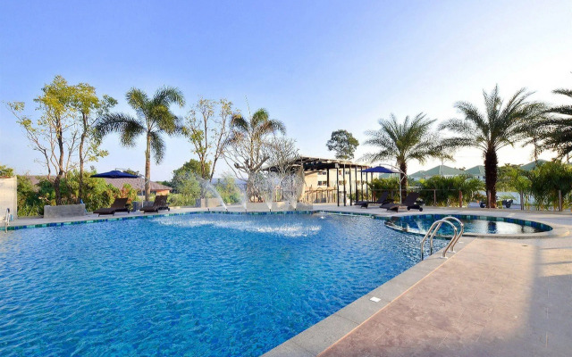 Lakkhana Poolside Resort