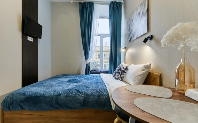 С.Утками на проспекте Литейный