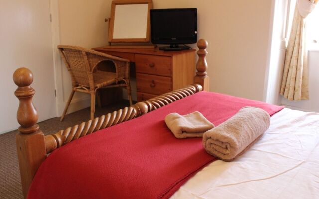 The Avenue Restaurant at The Victoria Inn