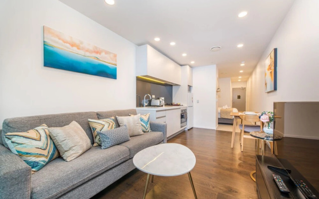 Ehome - Sea & Skytower Views, Unbeatable Location In CBD