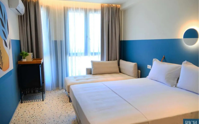 Rich Boutique Hotel