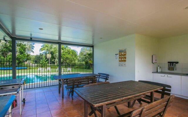 Byron Lakeside Holiday Apartments