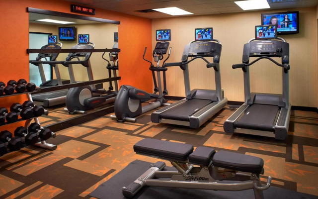 Courtyard by Marriott Detroit Utica