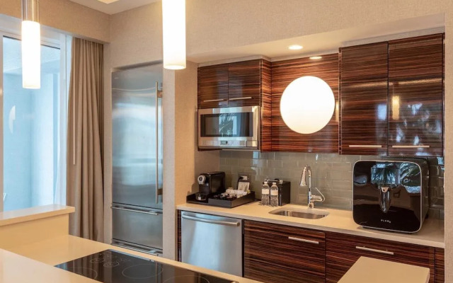 Charming Beachfront Condo With Large Balcony