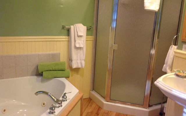 Elliott House Boutique Inn