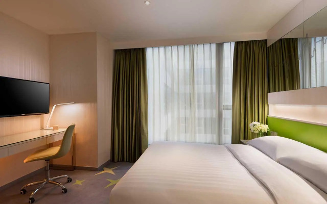 Dorsett Tsuen Wan, Hong Kong