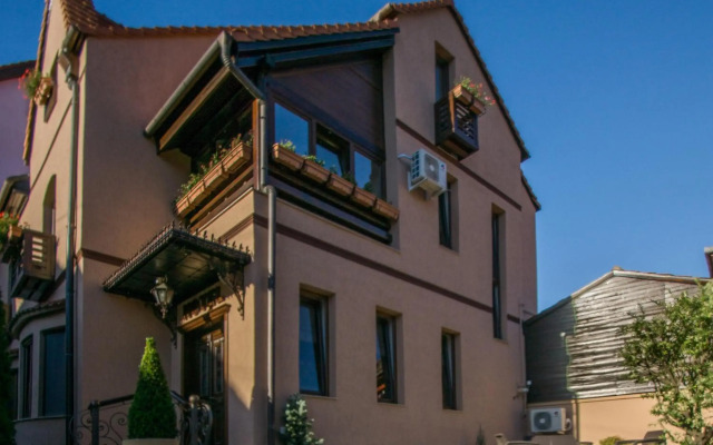Noblesse Boutique Hotel