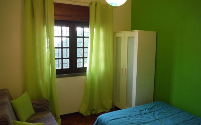 Help Yourself Hostels - Carcavelos