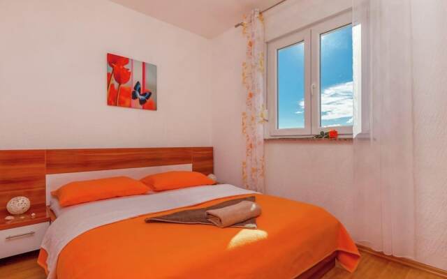 Tranquil Apartment in Dramalj with Hot Tub