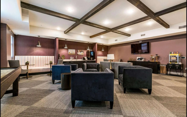 Pelicanstay At NOLA Mid City