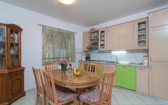 Amazing Home in Trogir With Wifi and 3 Bedrooms