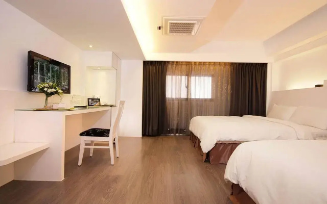 Yes Hotel