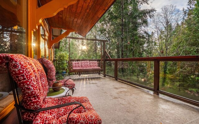 The Tree House Cottage