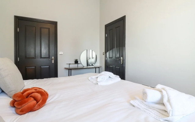 The Mary Maude Suite Stone Cross Mansion