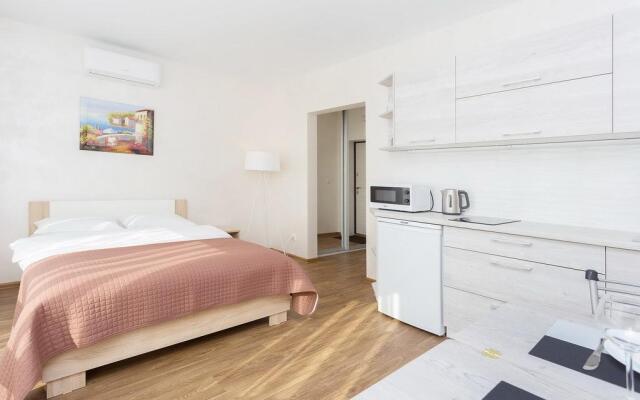 Roomer (Rumer) on Euphrosyne Polotskaya Street 5