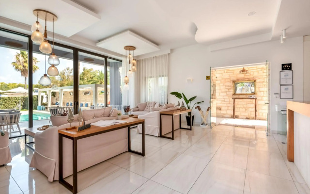 Airis Boutique & Suites