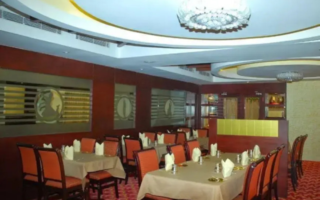 Velan Hotel Greenfields