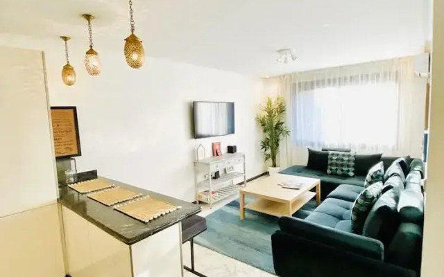 Foch Apartment