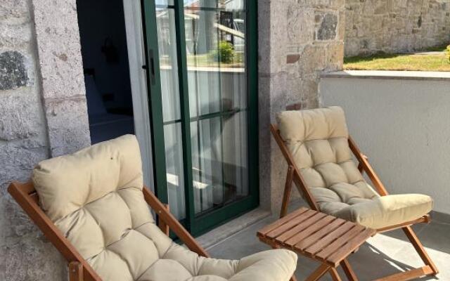 Folia Cunda by Leone