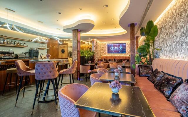 On Suites Sevilla Apartments designed for adults