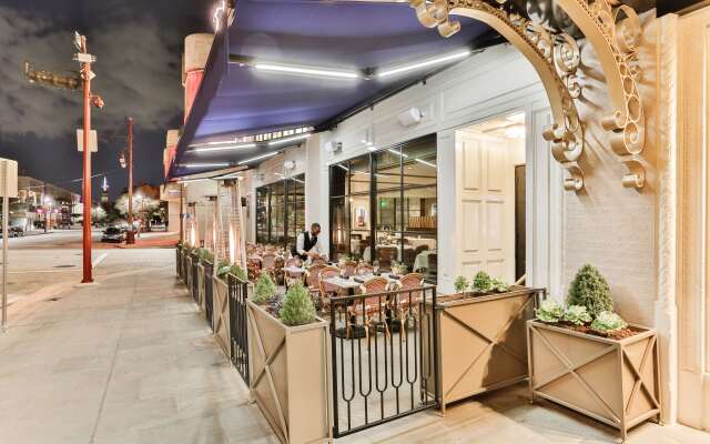 The Lancaster Hotel