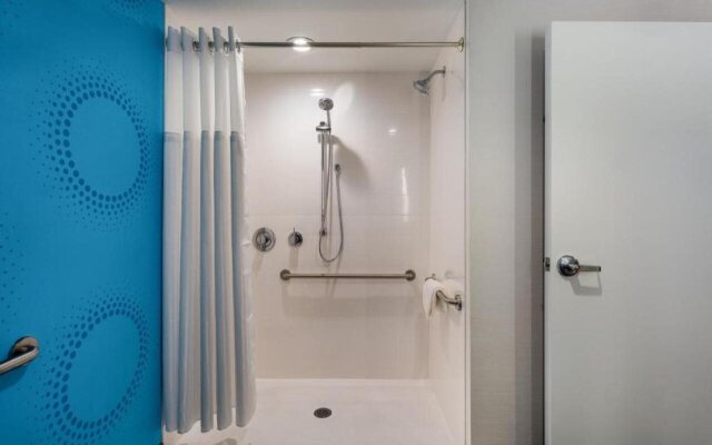 Tru by Hilton Ashland