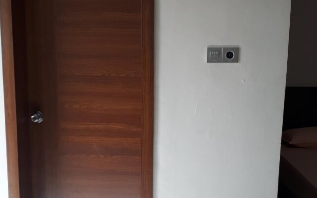 BUKIT KENARI Hotel & Restaurant