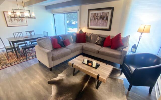 #001 Vail International