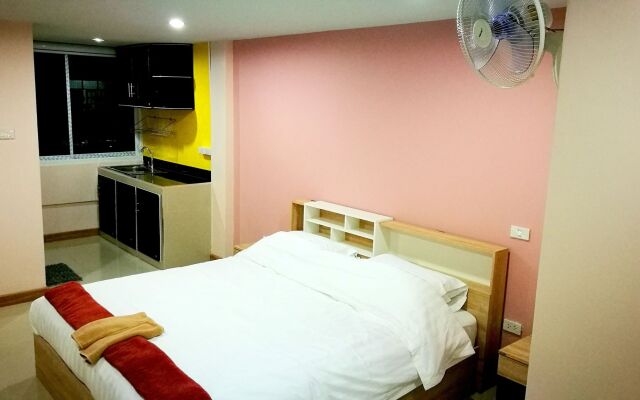 Walking Street Residence - Boutique Suites