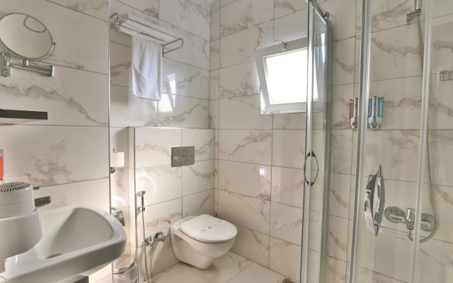 Azra Suite Otel
