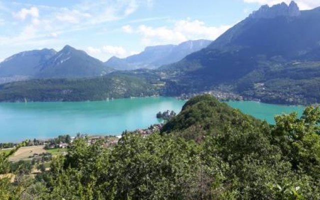 Le Sourire du Lac d'Annecy