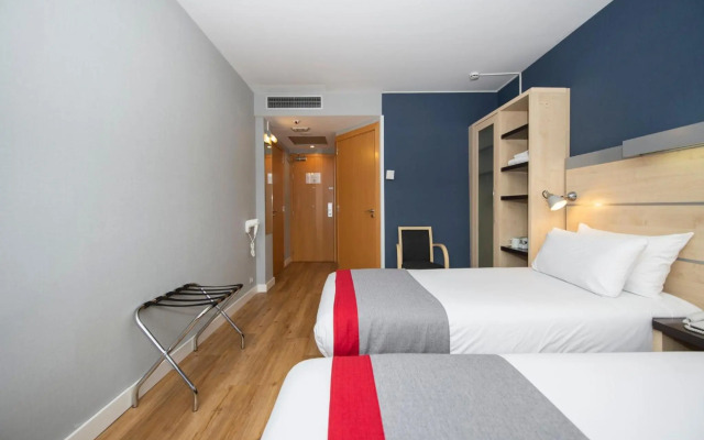 Holiday Inn Express Barcelona - Molins de Rei by IHG