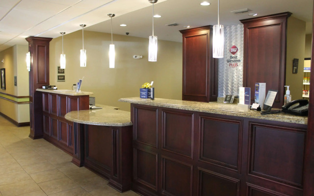 Best Western Plus Chalmette Hotel