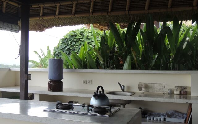 Bloo Lagoon Eco Village