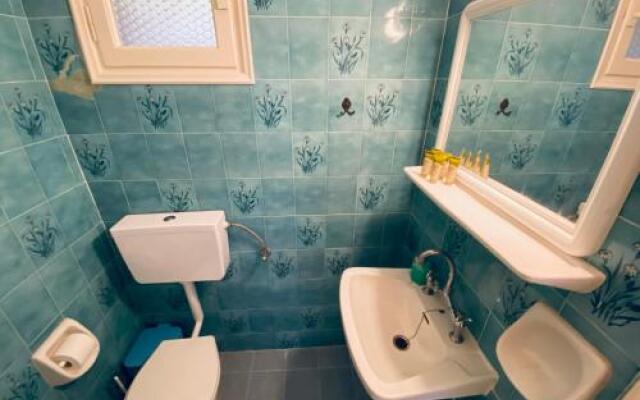 Afrodite's Pool and Studios