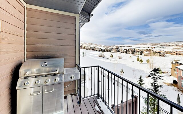 West Abigail - 4 Br Townhouse