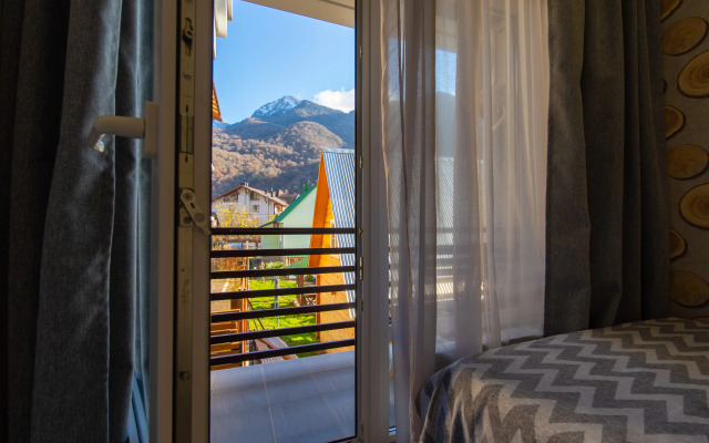 Море апартаментов на Турчинского 10