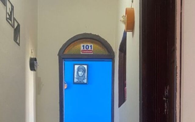 Rosa Hostel