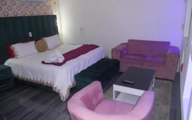 Gold Crown international Hotel