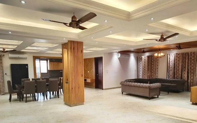 The Crown A Pinnacle of Luxury