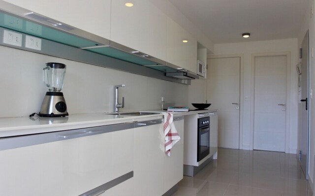 Ocean Front Deluxe Apartment