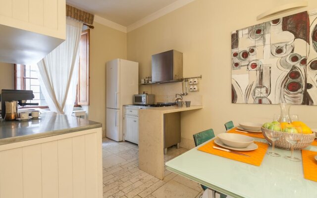 Charming and Enjoyable Flat few Steps From Vatican