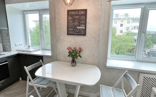 На сутки 51 по улице Шмидта 45