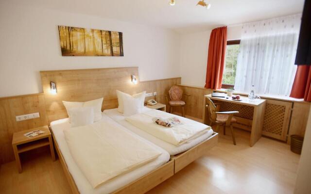 Landgasthof Sonne Im Aischfeld